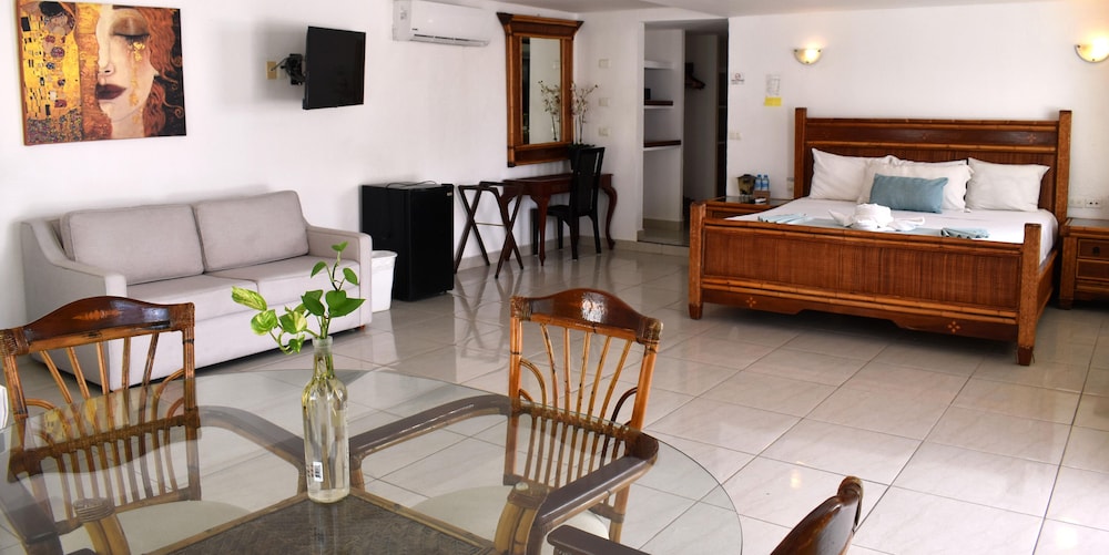 Illusion Hotel Boutique 49/73