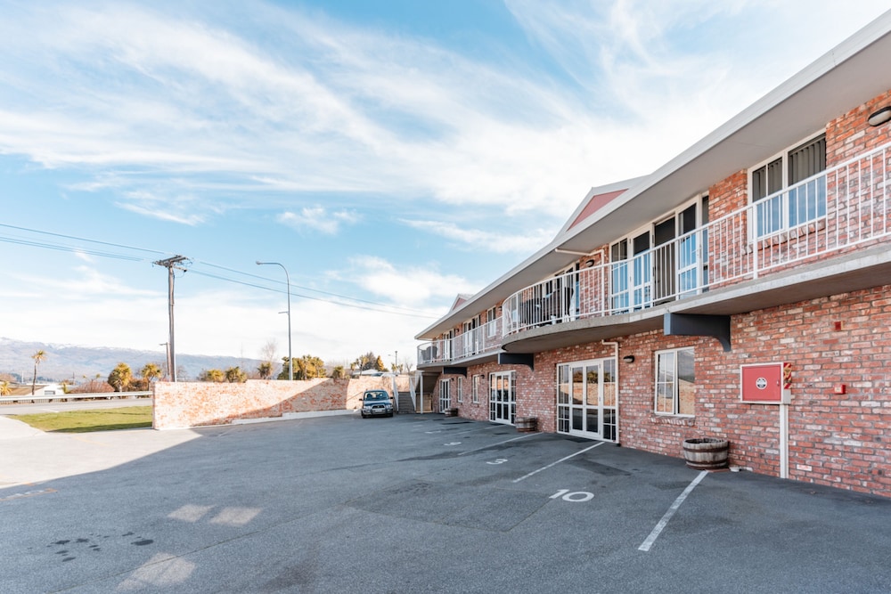 Alexandra Heights Motel 54/57