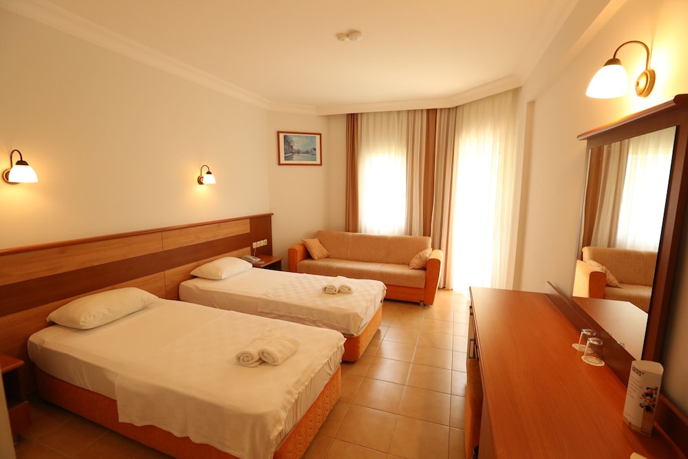 Mavruka Hotel 20/60