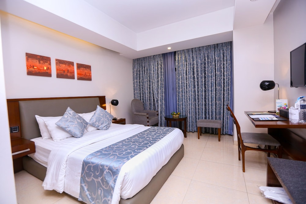 2 BEDROOMS, CONNECTING, FAMILY SUITE