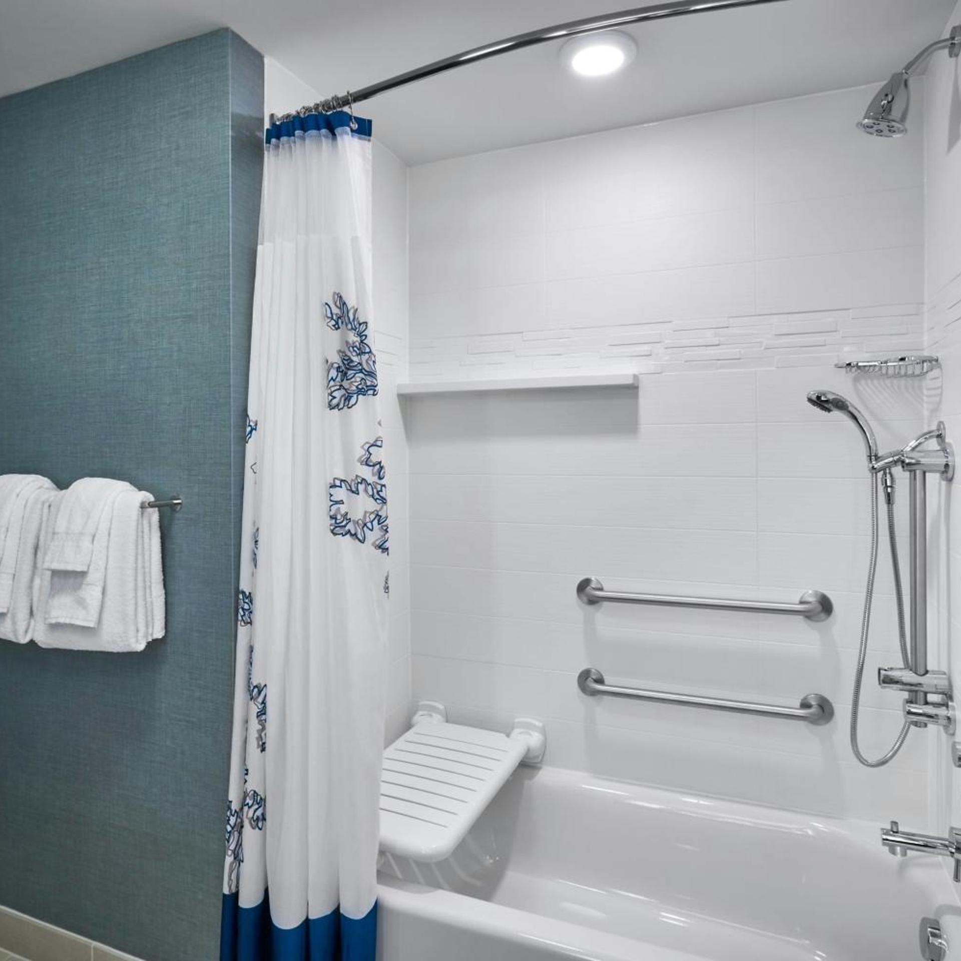 Suite, King Bed, Sofa, Balcony, High Floor 8/8
