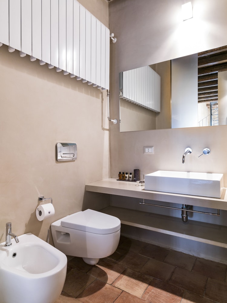 JUNIOR SUITE, DELUXE