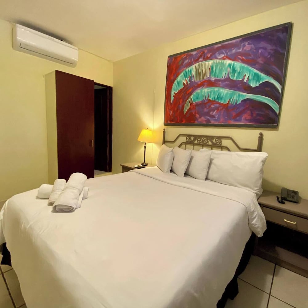 Morrison Hotel San Salvador 27/49