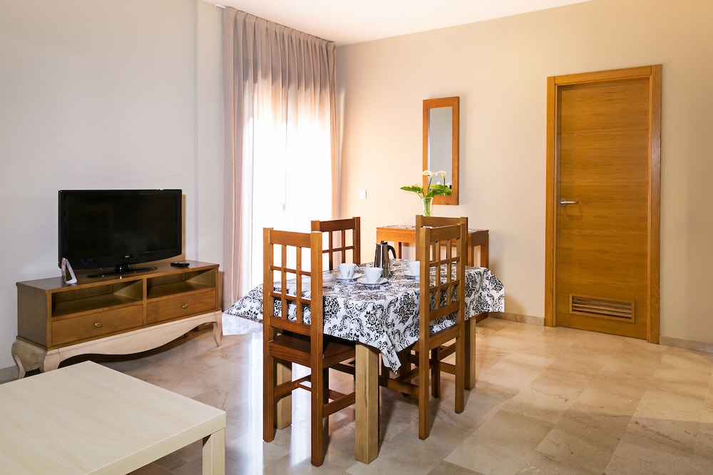 APARTAMENTOS TURISTICOS LA CASTILLEJA 22/30