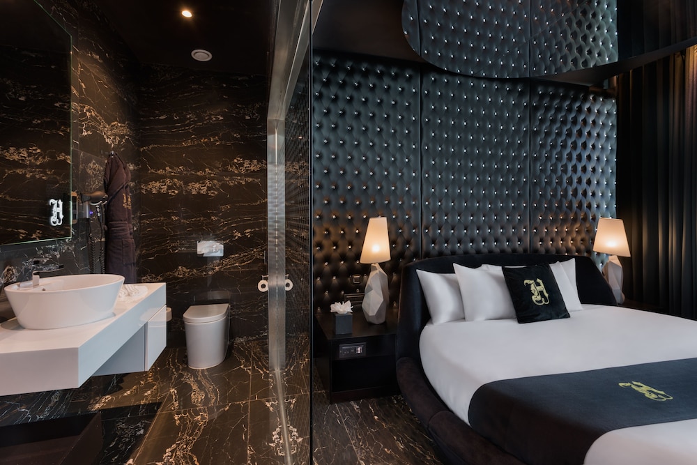 Hugos Boutique Hotel - Adults Only 72/76