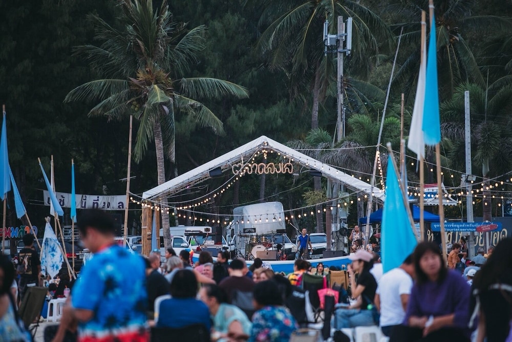 The Green Beach Resort 65/75