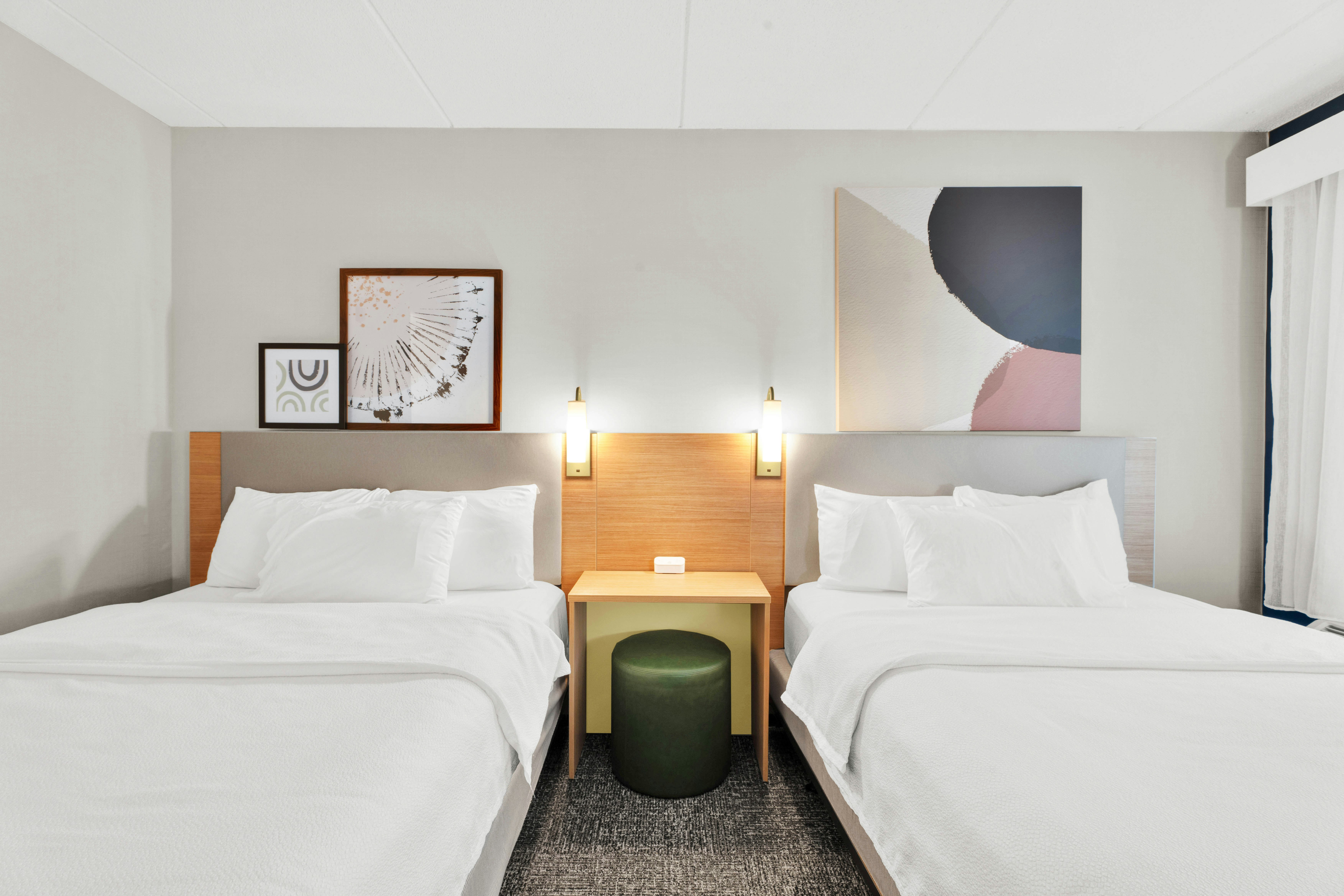 غرفة بسريرين كوين، Spark by Hilton Plymouth 2/10