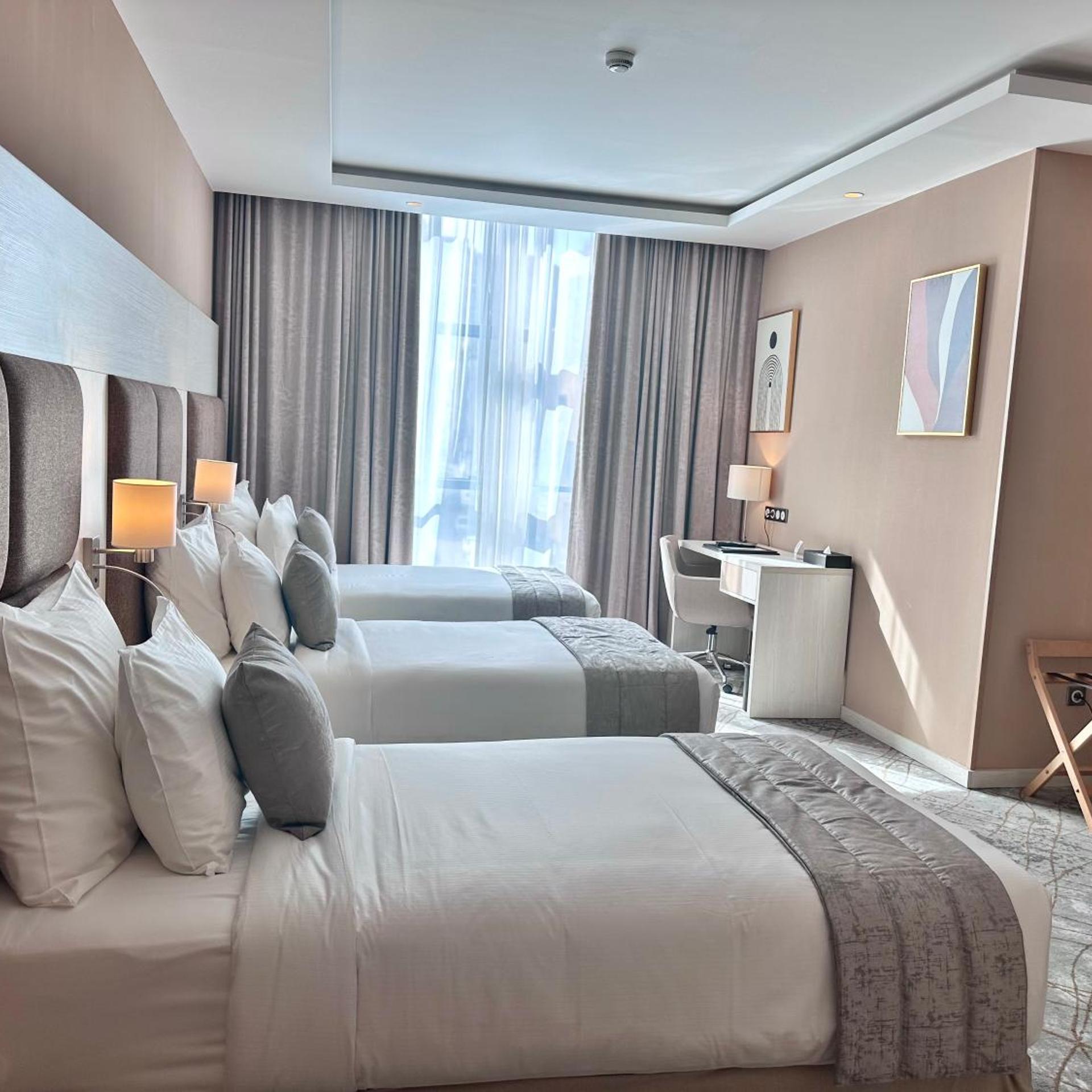 2H Hotel 14/61