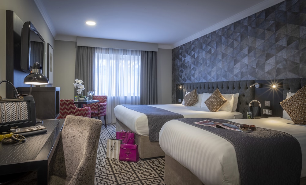 ROOM, TRIPLE