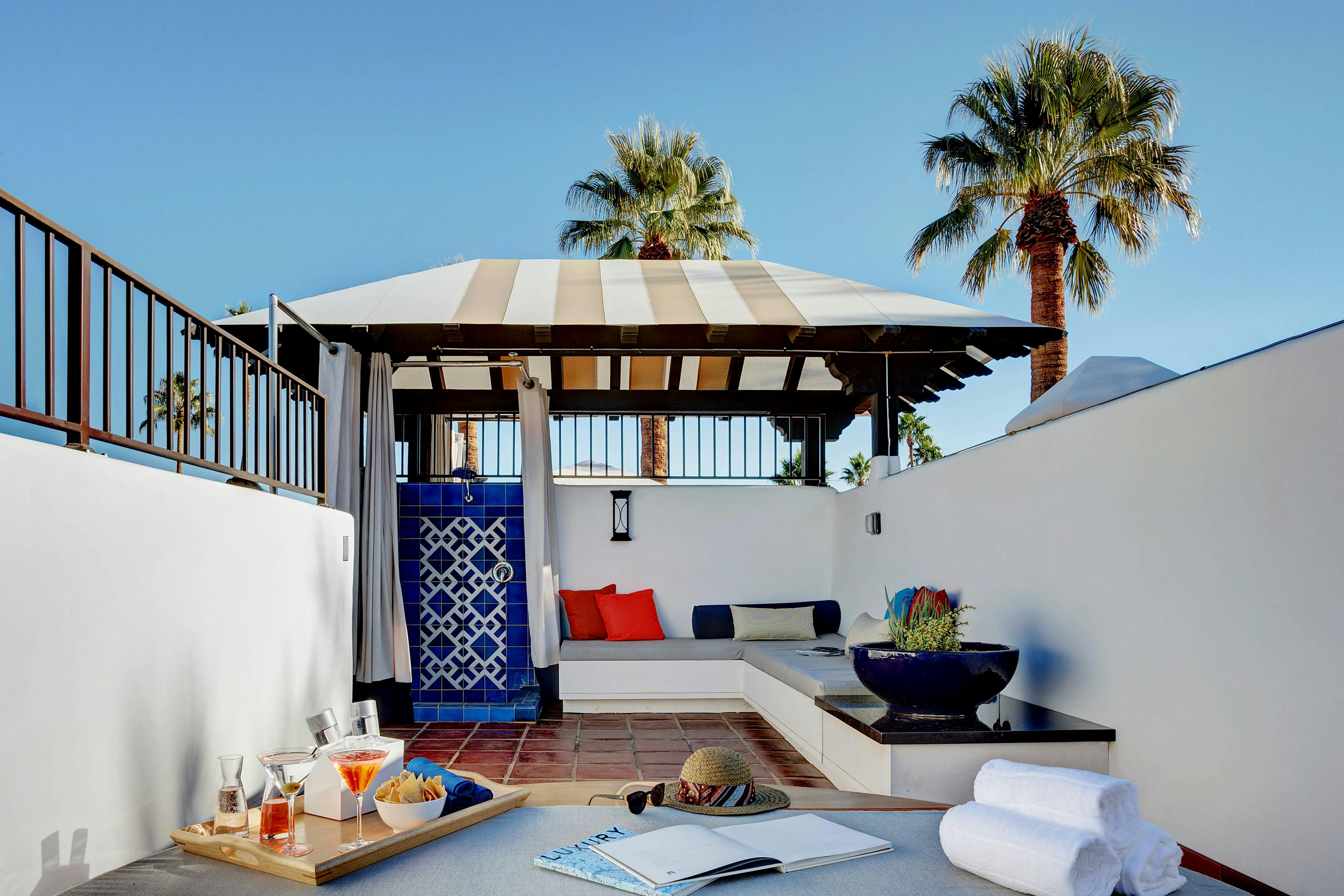 TRIADA PALM SPRINGS AUTOGRAPH COLLECTION 5/35