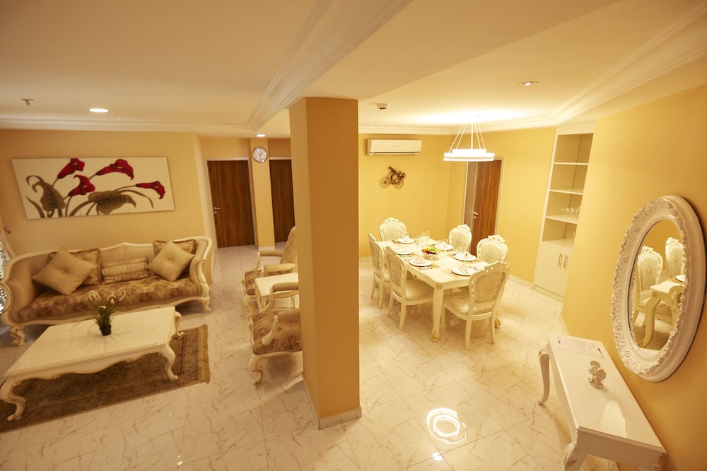 Belanova Apartments & Suites 28/45