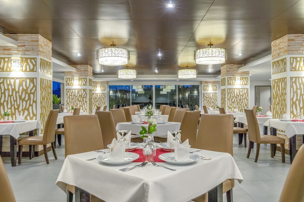 Chanalai Hillside Resort 54/74