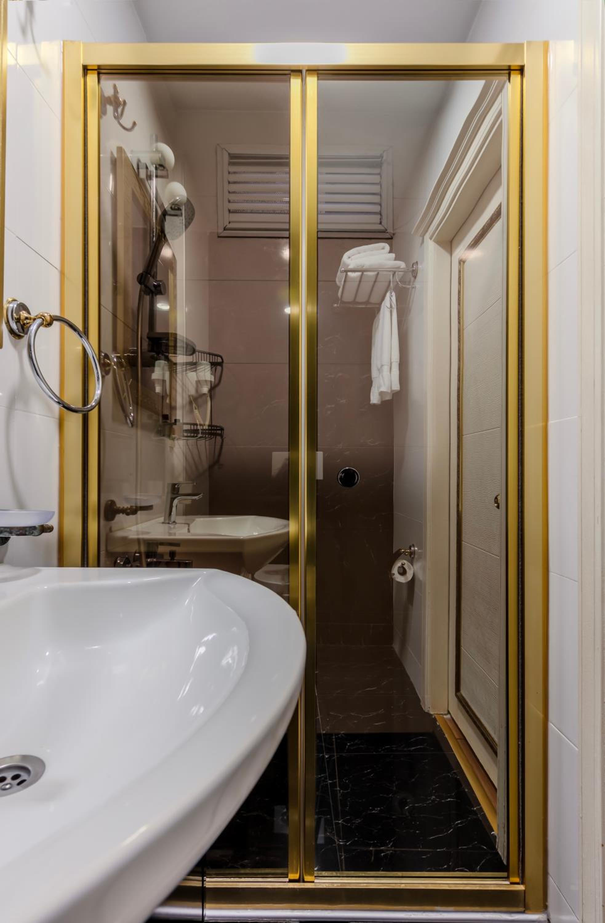 LEMIS SUITE 47/50