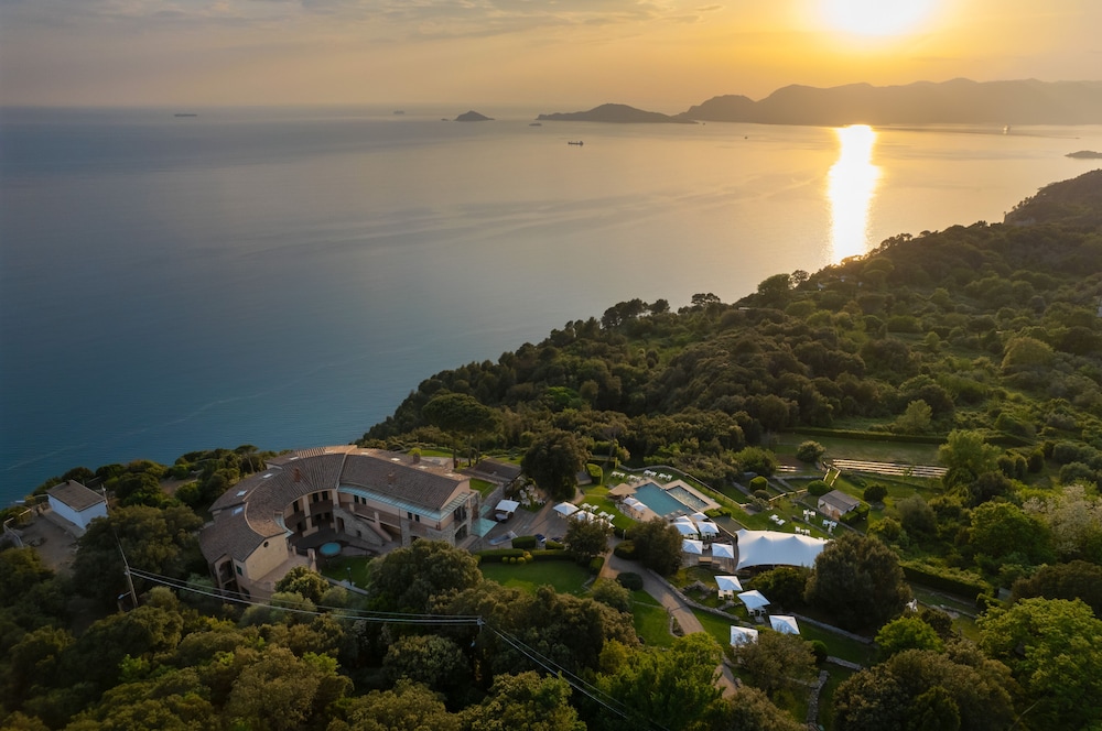 Golfo Dei Poeti Relais Spa 68/83