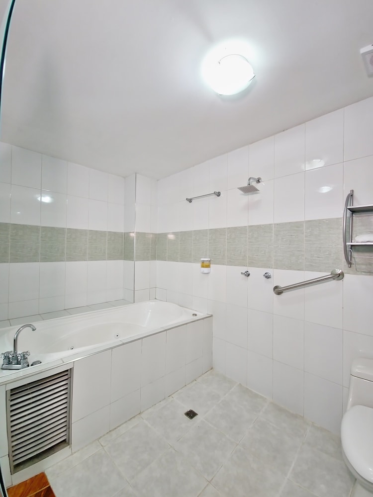 Hotel Avenida 3 Real 23/26