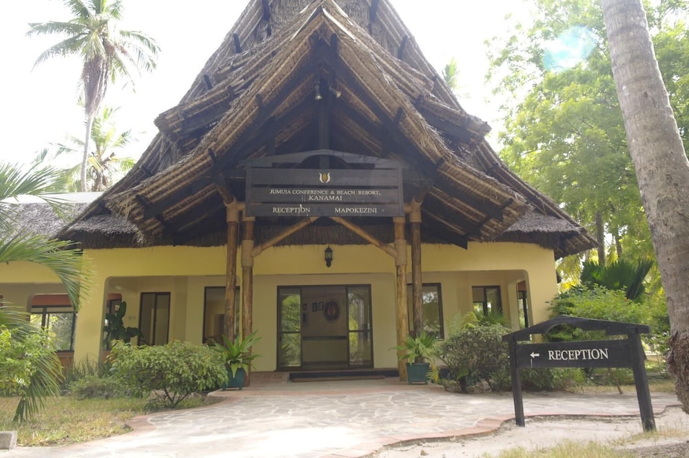 Jumuia Conference & Beach Resort 1/45