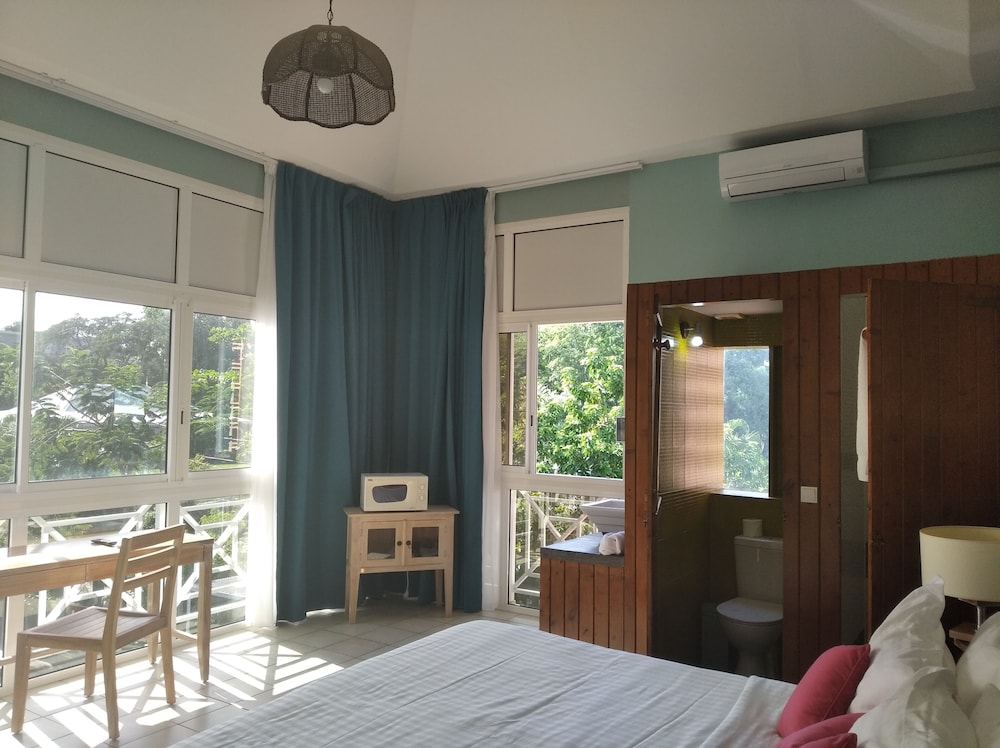 Hotel Fregate Bleue 49/72