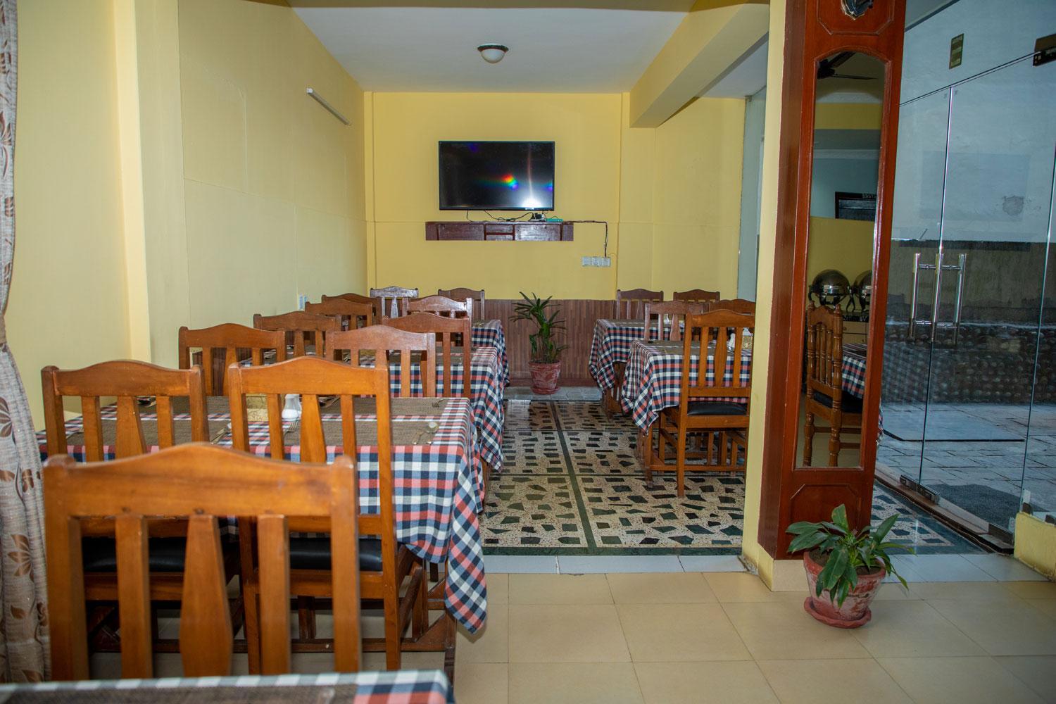 restaurant cafeteria