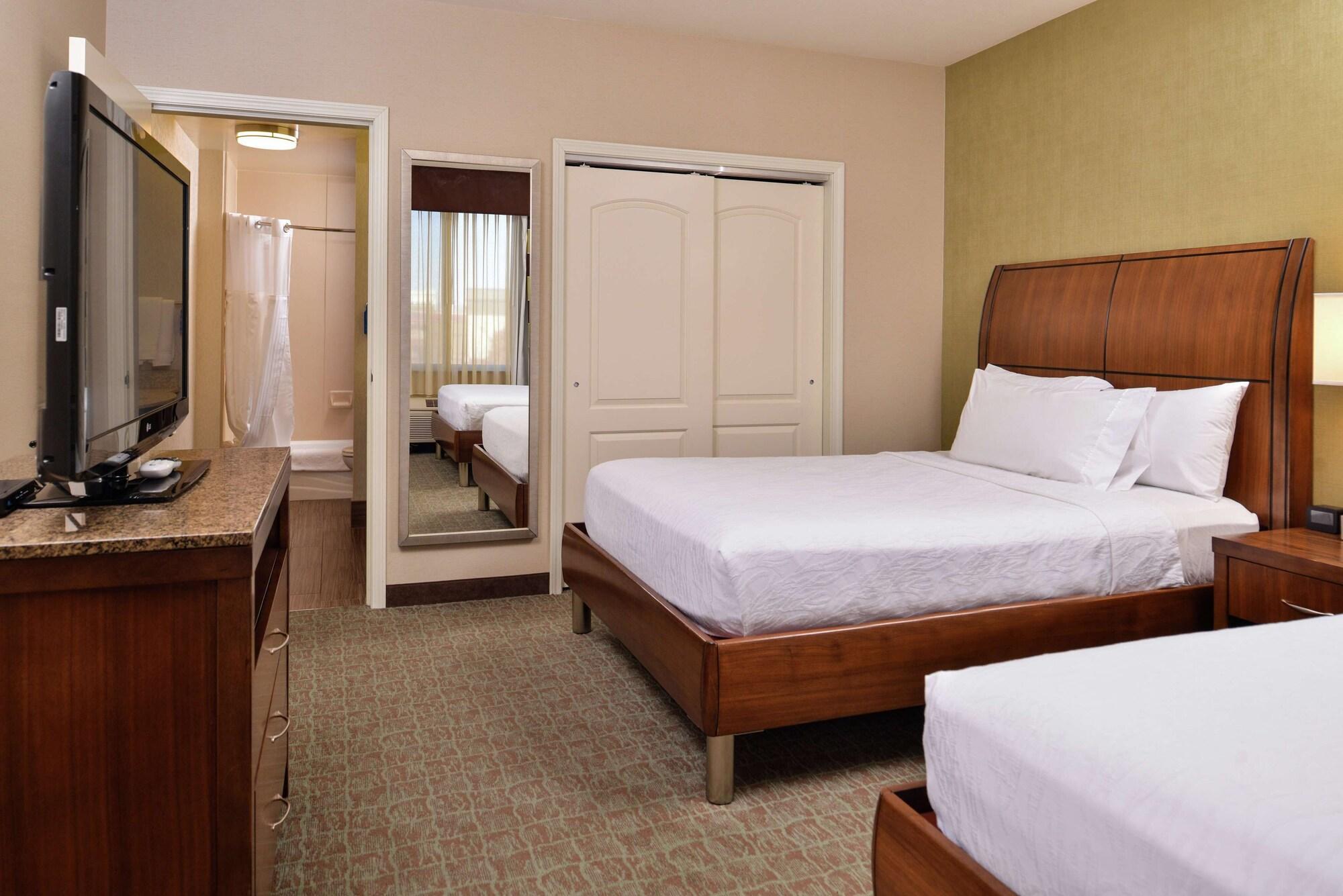 جناح، Hilton Garden Inn Boise Spectrum 3/7