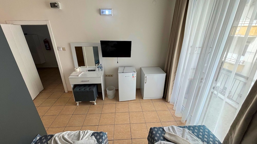 Moonbow Beach Hotel 36/50