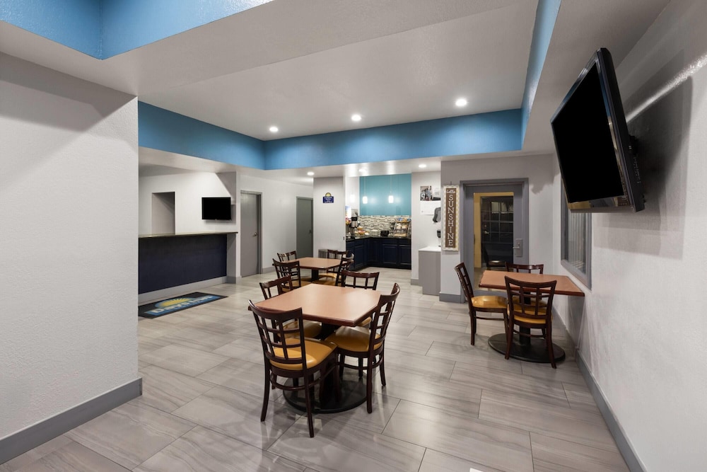 Days Inn By Wyndham El Paso West 29/50