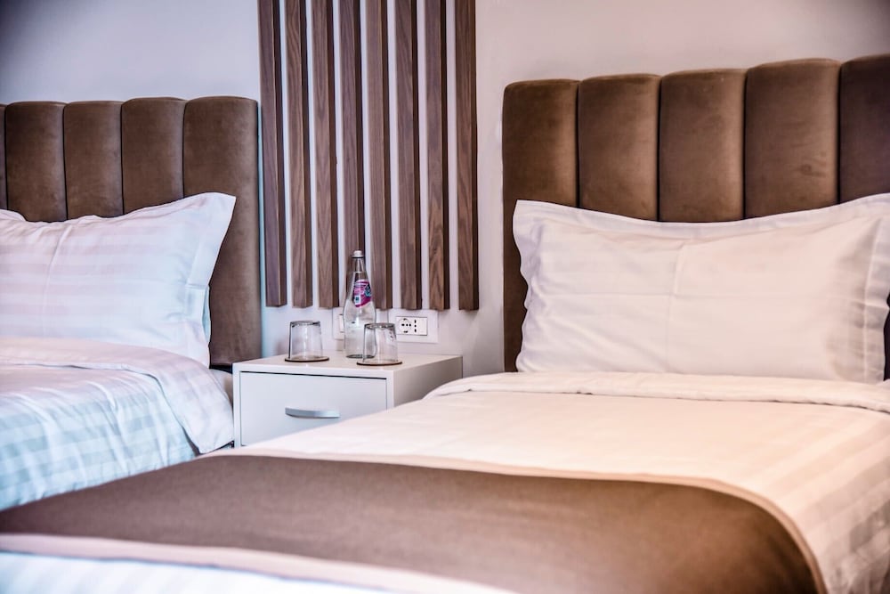 VH Broadway Tirana Hotel 26/50