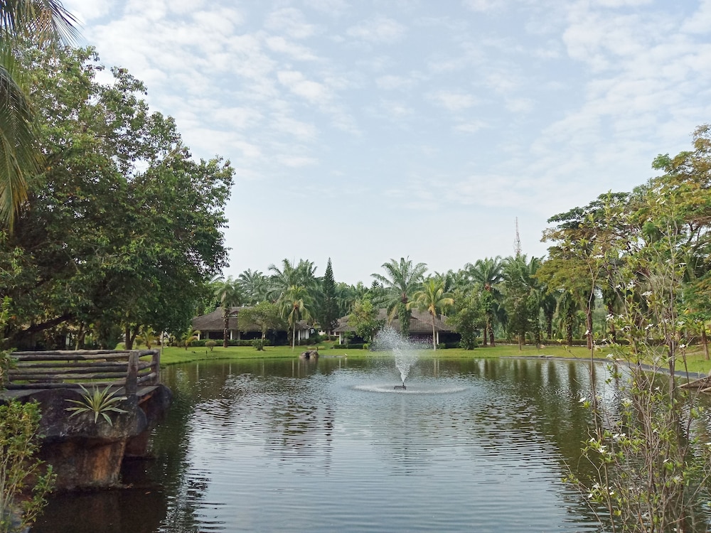 Cyberview Resort And Spa 58/66