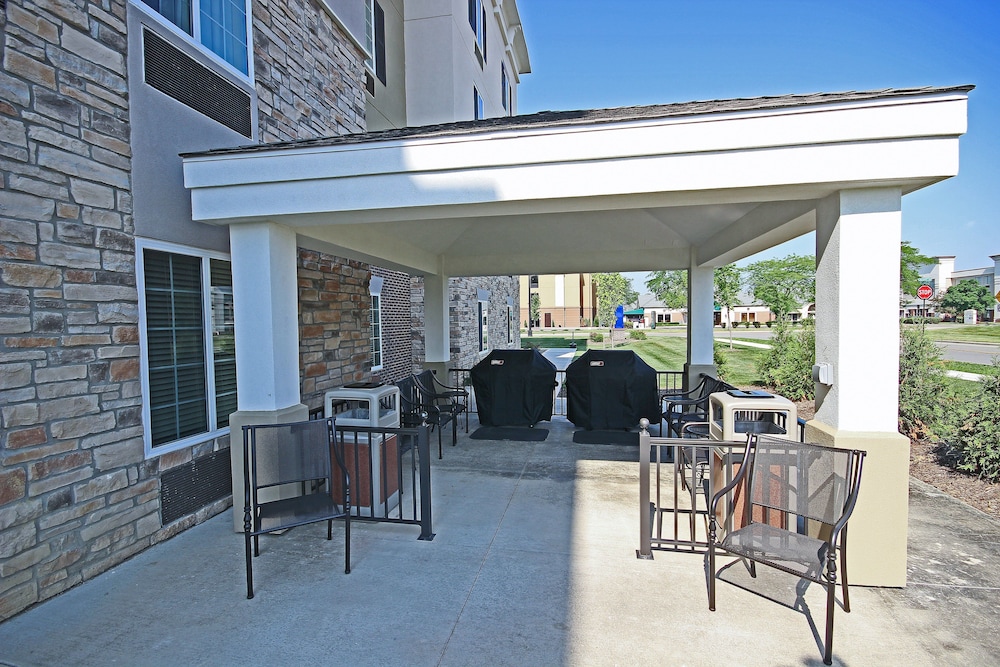 CANDLEWOOD SUITES COLUMBUS - GROVE CITY 30/40