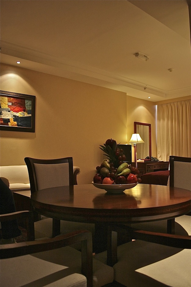 Trianon Hotel 52/63