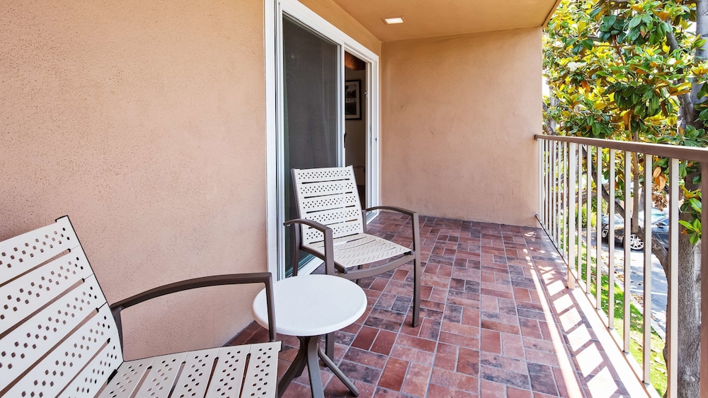 Best Western Pine Tree Motel 34/35