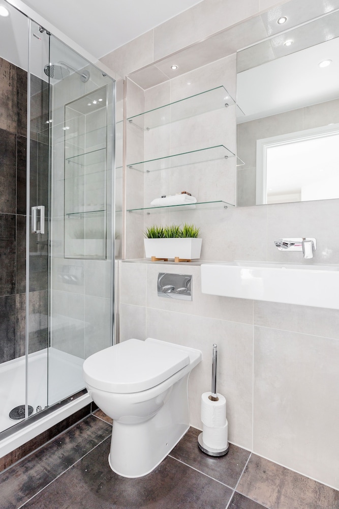 Roomspace Apartments -Walpole Court 45/50