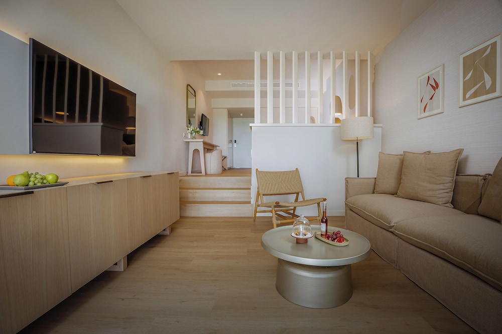 Nissi Beach Resort 57/75
