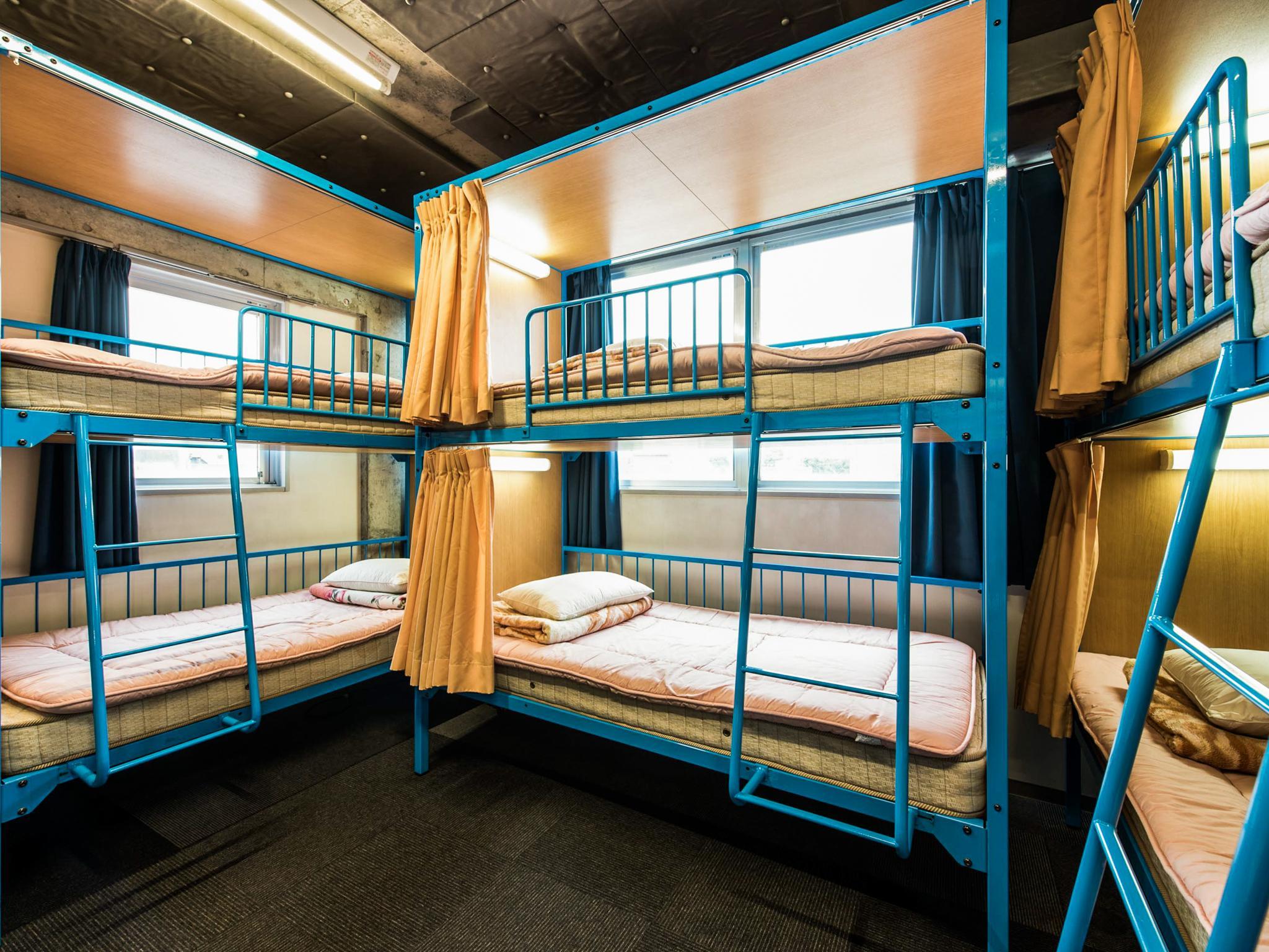 Group Room, 8 Beds