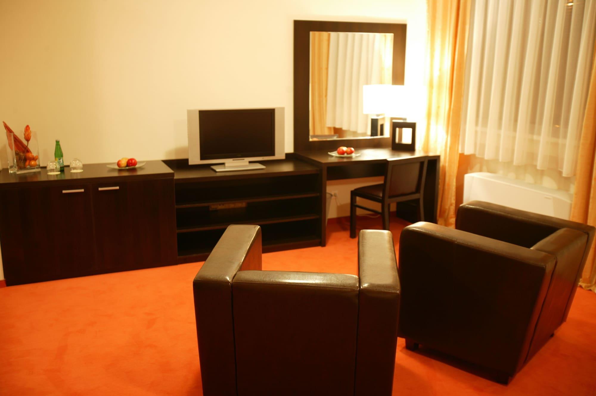 Aston Business Hotel 32/55