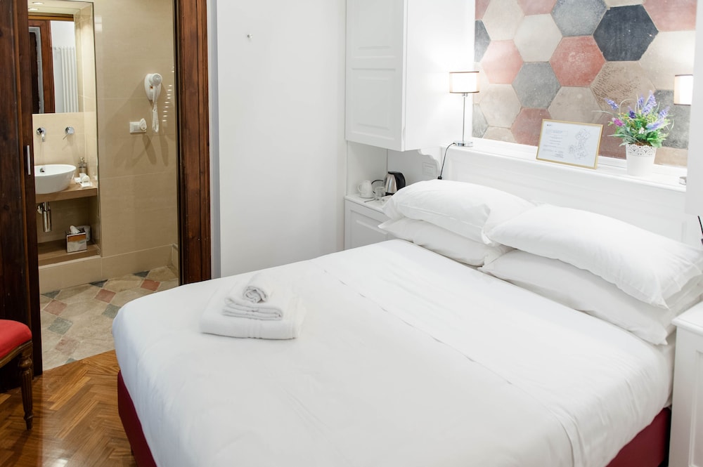 COMFORT, SINGLE, QUEEN BED