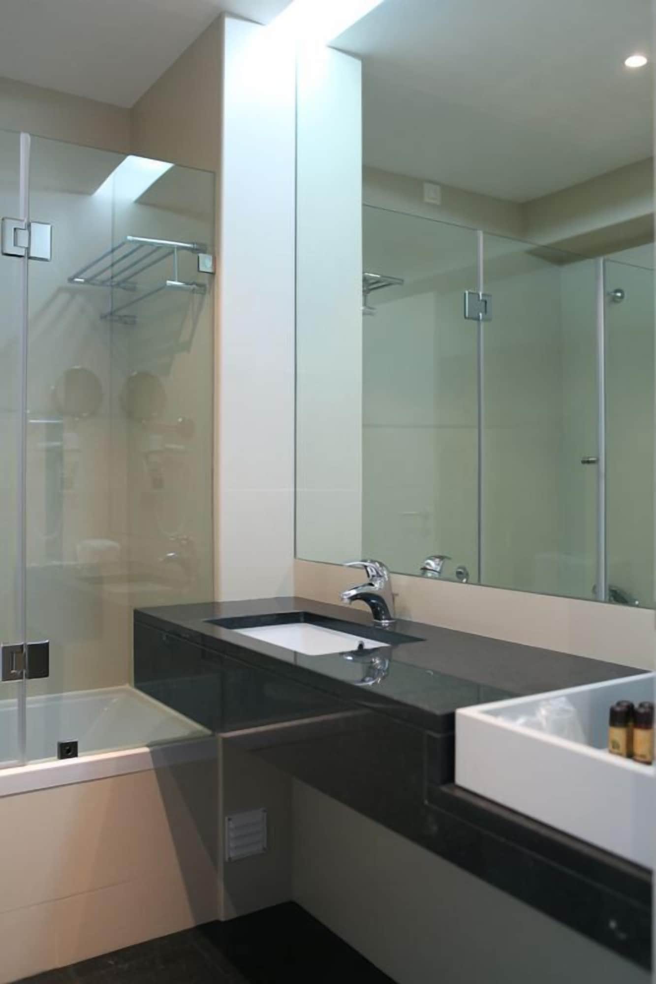 Sanctuary, City, Double Bed