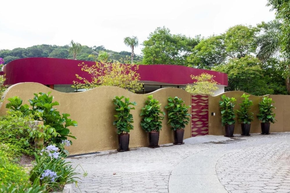 Unique Garden Hotel And Spa 3/49