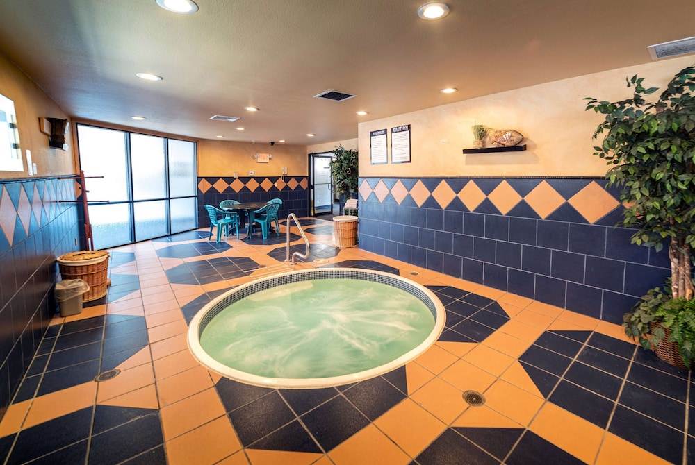 swimming pool spa