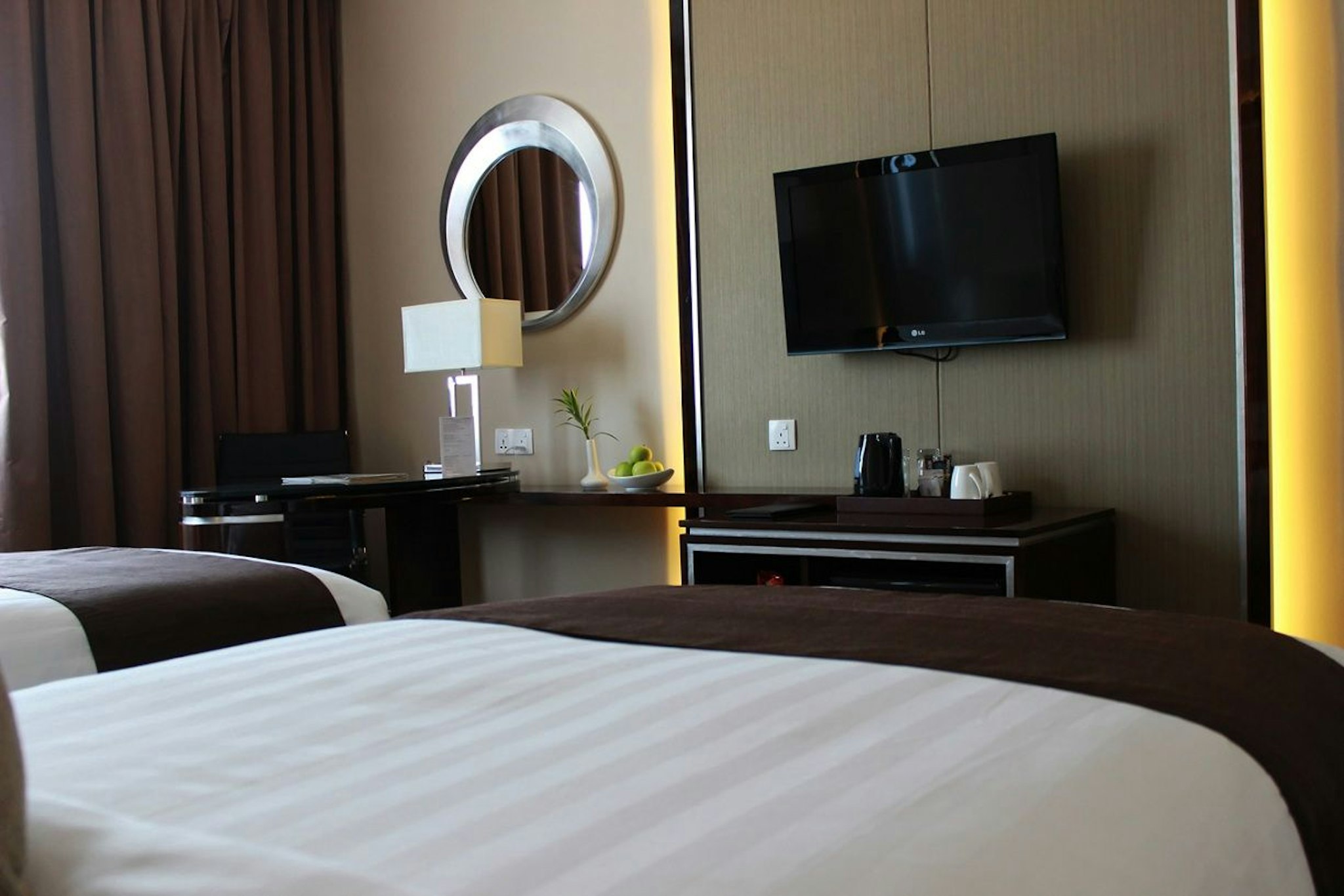 SWISS-BELHOTEL HARBOUR BAY 36/81