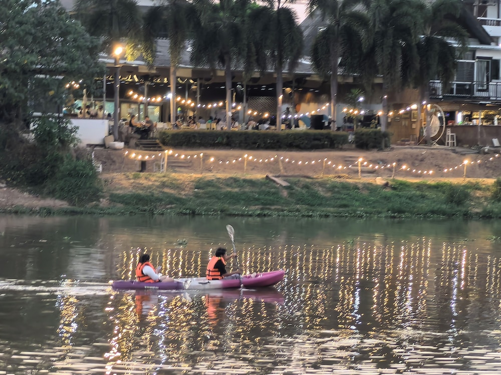 Sannot Riverside Boutique Hotel 66/71