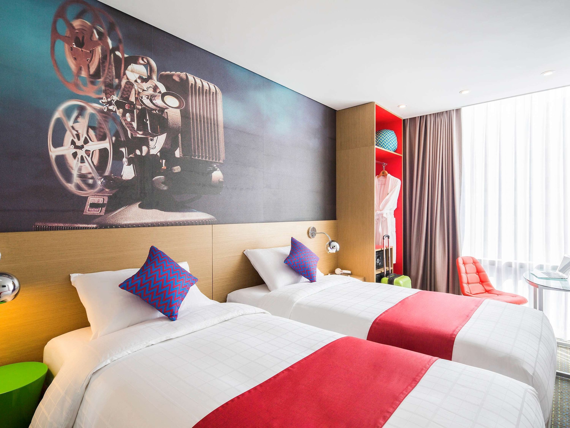 STANDARD, TWIN BEDS