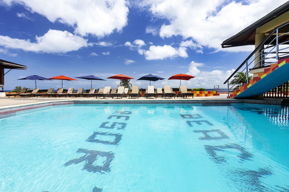 Grafton Beach Resort 25/27