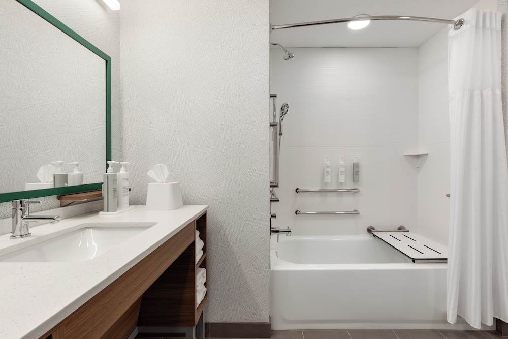 Home2 Suites by Hilton Denton 39/44