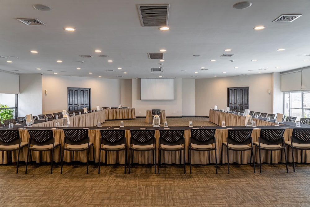 HOTEL JOSE ANTONIO 43/50
