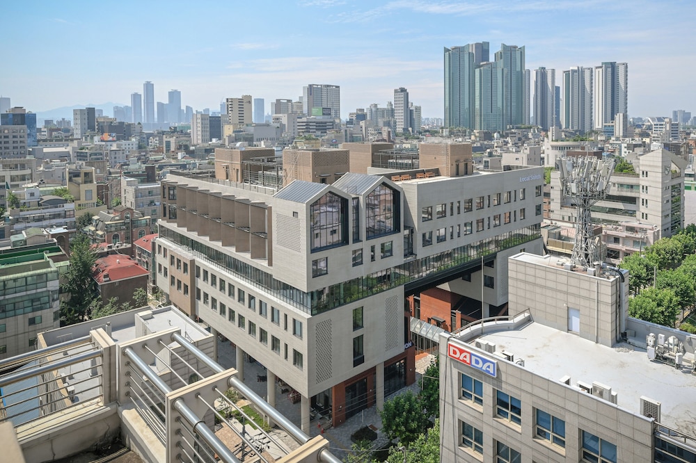 Localstitch Creator Town Seogyo 2/45