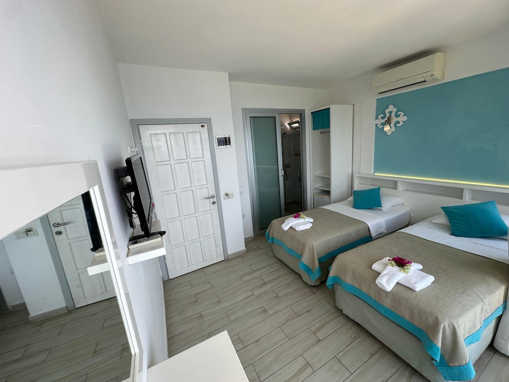 ROOM, TWIN BEDS, SEA VIEW