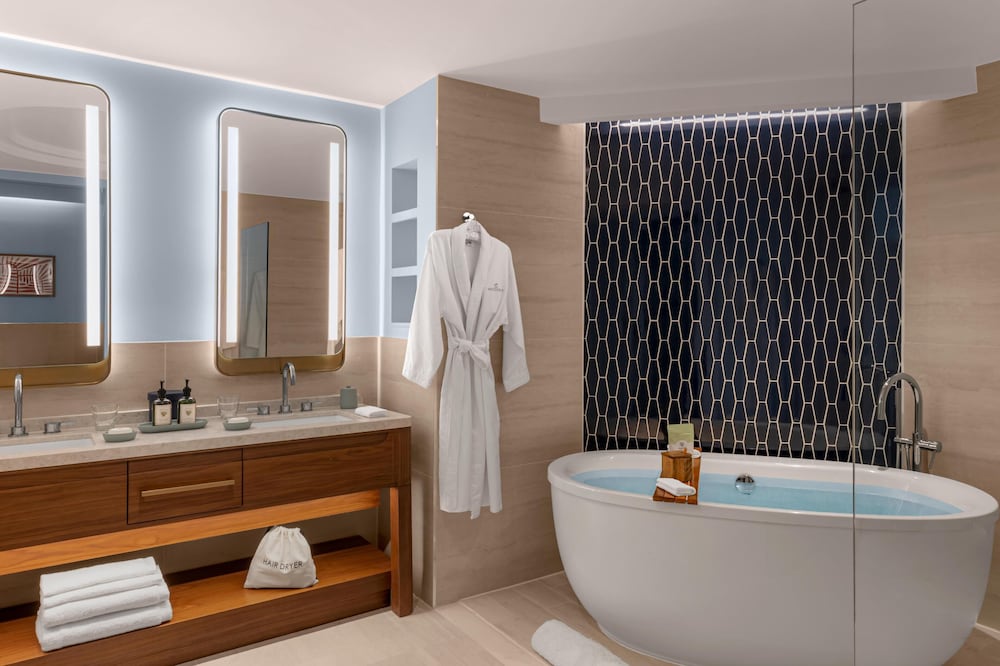 The Westerly at Hilton Aruba Caribbean Resort 57/60