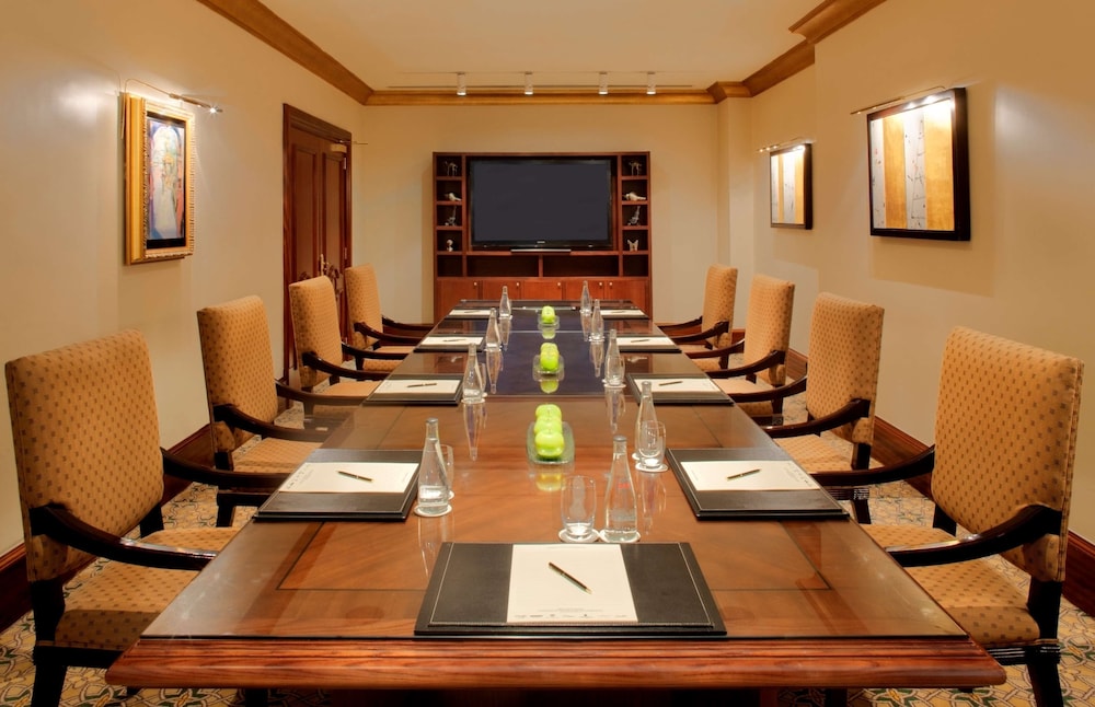 Grand Hyatt Muscat Hotel 38/50