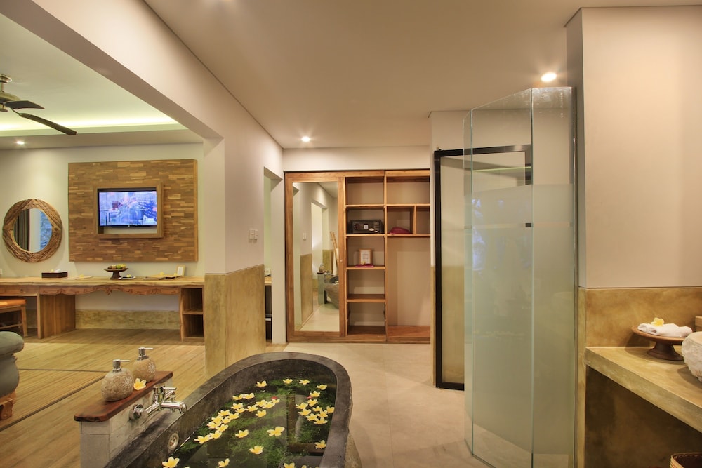Bucu View Resort 25/50