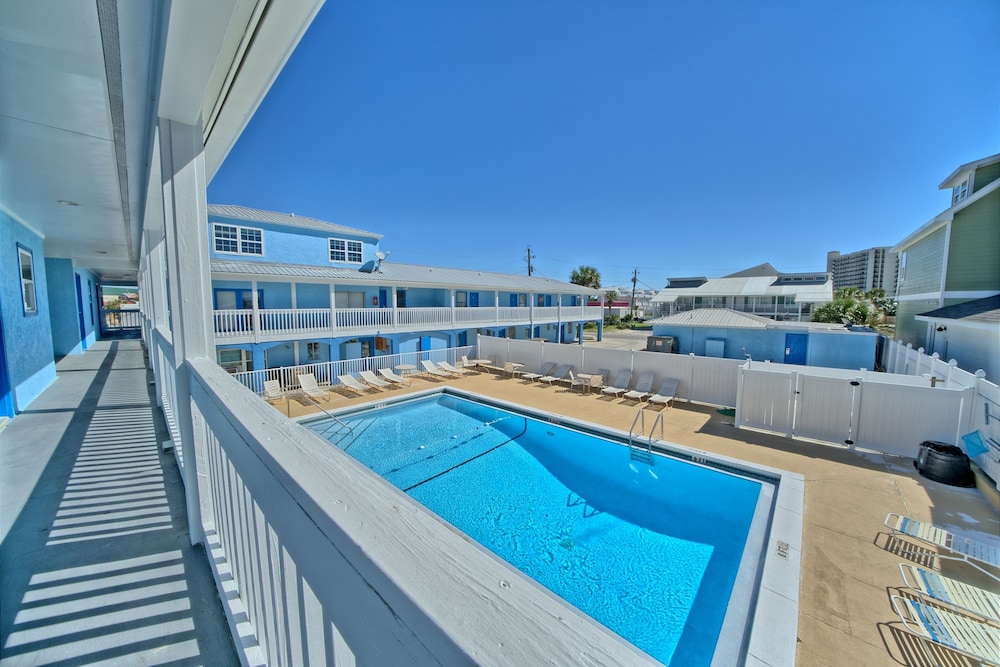 Aqua View Motel 28/55